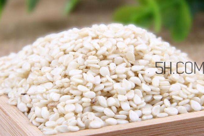 黑芝麻和白芝麻有什么區(qū)別？黑芝麻和白芝麻哪個(gè)好？