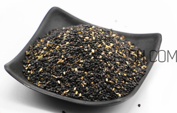 黑芝麻和白芝麻有什么區(qū)別？黑芝麻和白芝麻哪個(gè)好？
