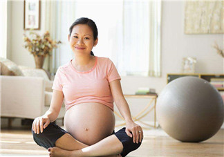 孕婦中晚期什么睡姿最好？孕婦豆?jié){做法