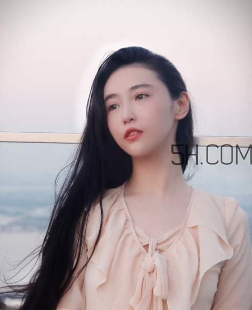 中耳炎應(yīng)該注意些什么？中耳炎應(yīng)該怎么治療？