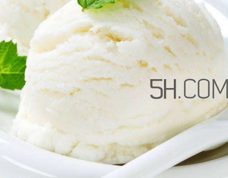 動物奶油和植物奶油有什么區(qū)別？淡奶油和鮮奶油的區(qū)別