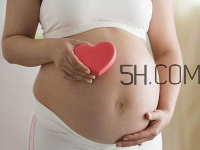 懷孕肚子痛正常嗎？懷孕三個月胎兒無胎心是怎么回事？