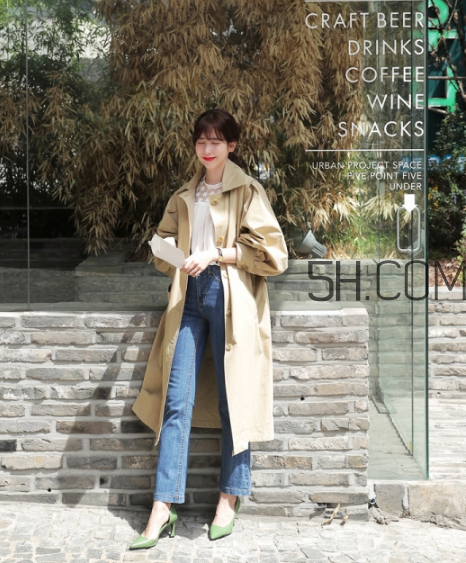 卡其色風(fēng)衣配什么鞋子？卡其色風(fēng)衣搭配鞋子圖片