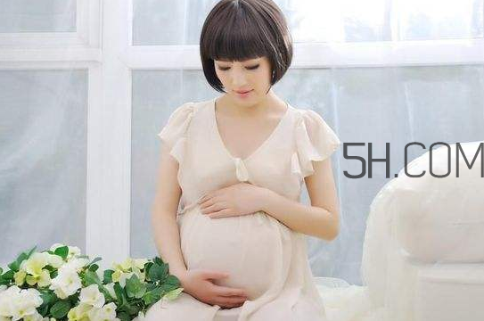 孕婦牙齦發(fā)炎腫痛怎么辦？早孕白帶有什么變化？