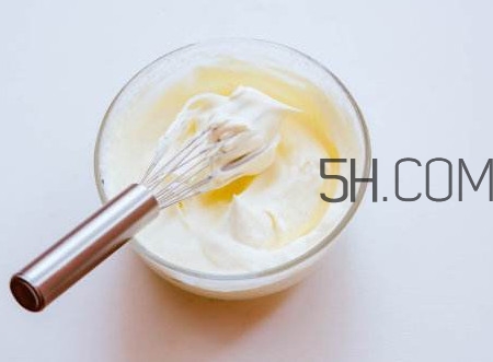 淡奶油哪個牌子好？淡奶油可以用牛奶代替嗎