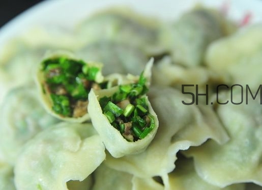 孕婦能吃韭菜餡餃子嗎?孕婦吃韭菜餡餃子對胎兒好嗎? 孕婦能吃韭菜餡餃子嗎?孕婦吃韭菜餡餃子對胎兒好嗎?