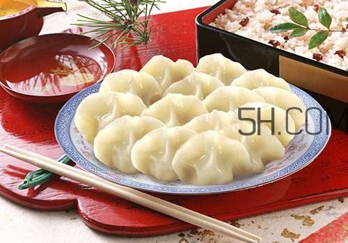 餃子和面用熱水還是冷水？餃子和面要醒多長(zhǎng)時(shí)間？