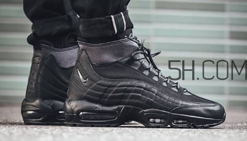 nike air max 95 triple black黑魂配色上腳效果怎么樣？