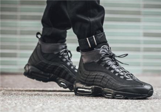nike air max 95 triple black黑魂配色上腳效果怎么樣？