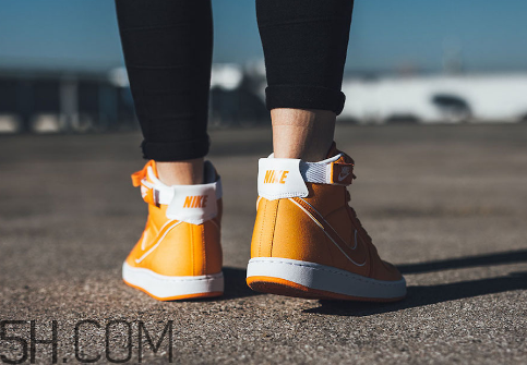 nike vandal high supreme復(fù)刻版上腳效果怎么樣？