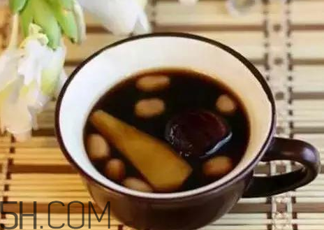 秋天早上能吃姜嗎？秋天喝什么蜂蜜好？