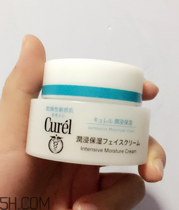 珂潤面霜適合夏天用嗎？夏天用珂潤面霜會油嗎？