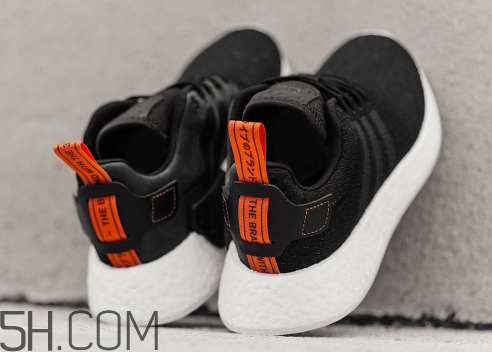 adidas nmd r2 future harvest萬圣節(jié)配色實(shí)物什么樣？