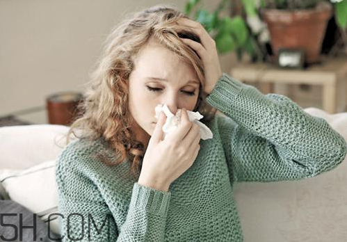 風熱感冒有哪些癥狀？風寒感冒有哪些癥狀？