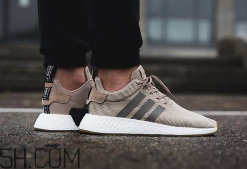 adidas nmd r2 trace khaki上腳效果怎么樣？