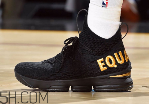 nike lebron 15 equality黑金配色會(huì)發(fā)售嗎？