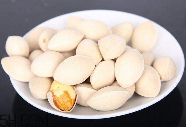 白果沒熟吃了會(huì)怎么樣？白果熟了是什么樣子的
