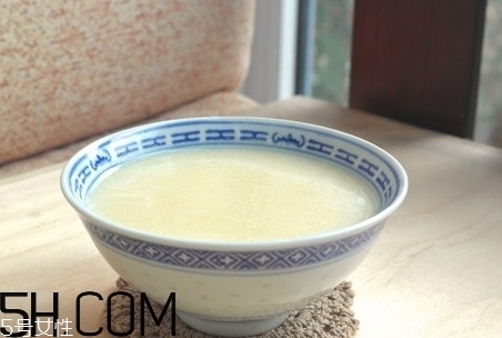 豆汁是堿性還是酸性？豆汁和豆?jié){有什么區(qū)別