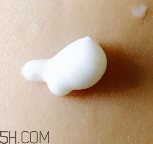 伊詩(shī)貝格保濕滋顏乳多少錢(qián) 伊詩(shī)貝格保濕滋顏乳怎么樣