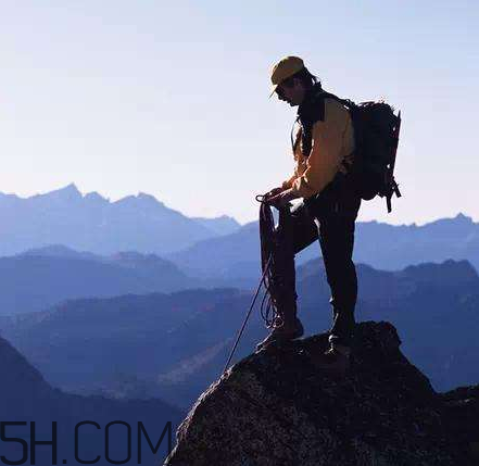 爬山帶什么干糧好？夏天爬山注意事項