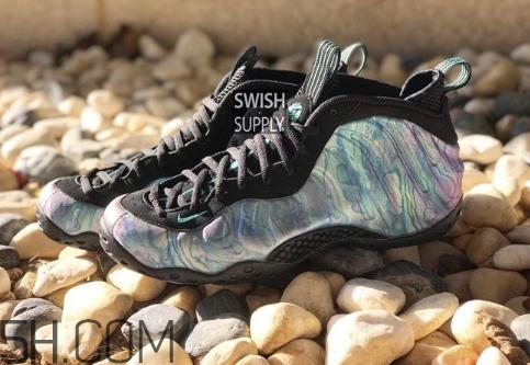 nike air foamposite one鮑魚噴實(shí)物什么樣？