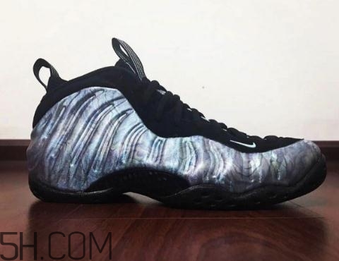nike air foamposite one鮑魚噴實(shí)物什么樣？