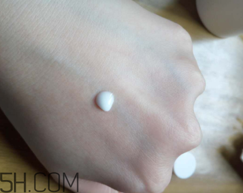 貝美金縷梅水油平衡清爽噴霧爽膚水怎么樣？多少錢？