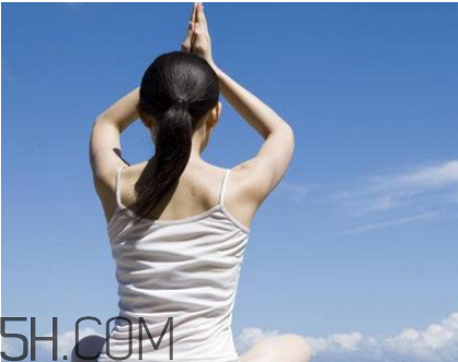 哺乳期練瑜伽要注意什么？哺乳期適合的瑜伽姿勢