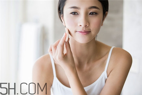 青春痘會(huì)傳染嗎？青春痘能根治嗎？