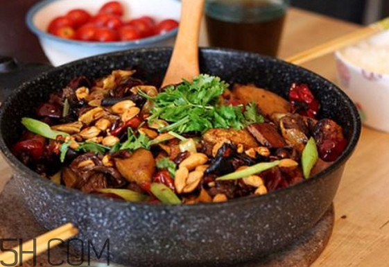 麻辣香鍋底料怎么做？冒菜和麻辣香鍋有什么區(qū)別