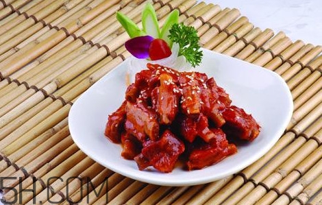 做糖醋排骨煮多長(zhǎng)時(shí)間？酸甜排骨和糖醋排骨有什么區(qū)別