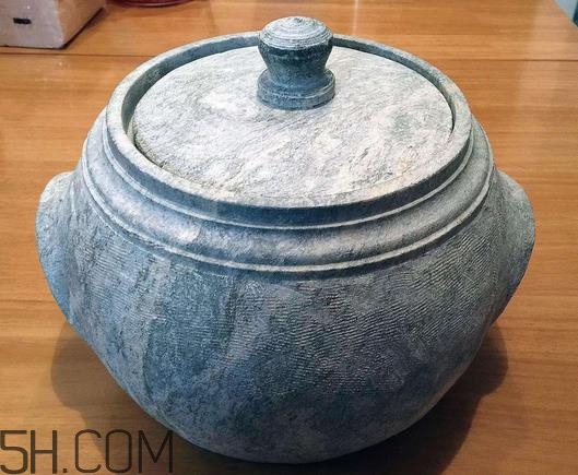 墨脫石鍋多少錢一個(gè)？墨脫石鍋為什么那么貴？