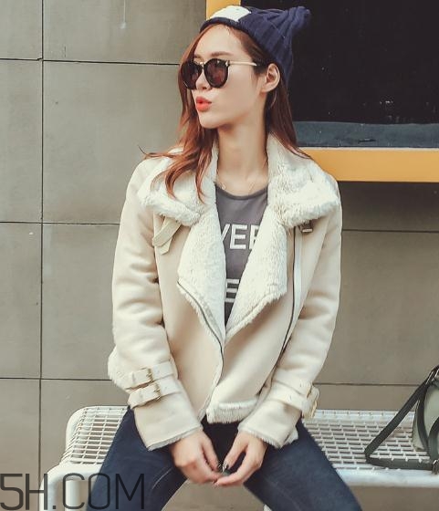 羊羔毛外套暖和嗎？羊羔毛外套多少度穿？