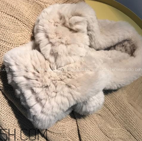 獺兔毛皮草掉毛嗎？獺兔毛皮草掉毛怎么辦？