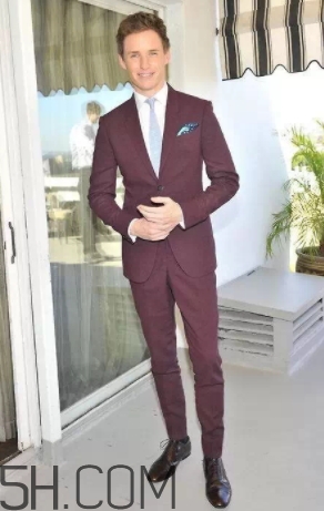 豬肝色配什么顏色好看？豬肝色大衣怎么搭配