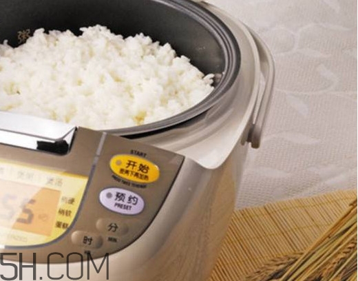 煮飯是用電飯煲好還是電壓力鍋好？煮飯是精煮還是快煮