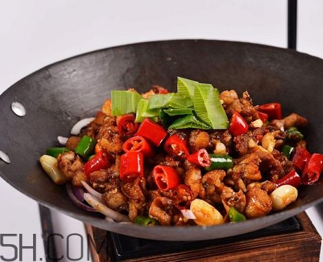 吊鍋是哪里的特色菜？吊鍋是什么菜系？