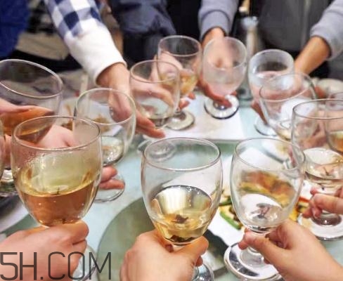 喝酒會(huì)影響性功能嗎？喝酒會(huì)腎虛嗎？