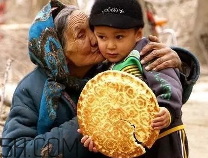 馕有營(yíng)養(yǎng)嗎？維族人吃馕為啥要分開(kāi)吃