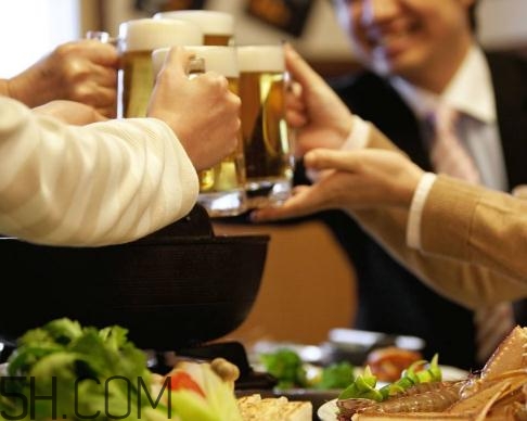 喝酒會影響記憶力嗎？喝酒會影響大腦嗎？
