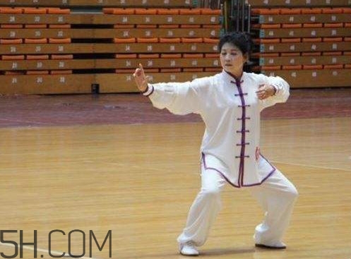 八段錦能治什么病？太極拳八段錦五禽戲哪一種最好