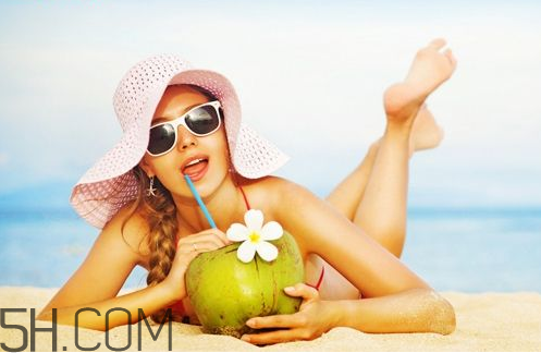 丸美防曬霜的價(jià)格是多少？spf50的防曬霜傷皮膚嗎？