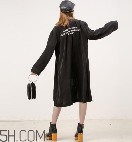 moussy的衣服怎么樣？moussy的外套很大嗎？