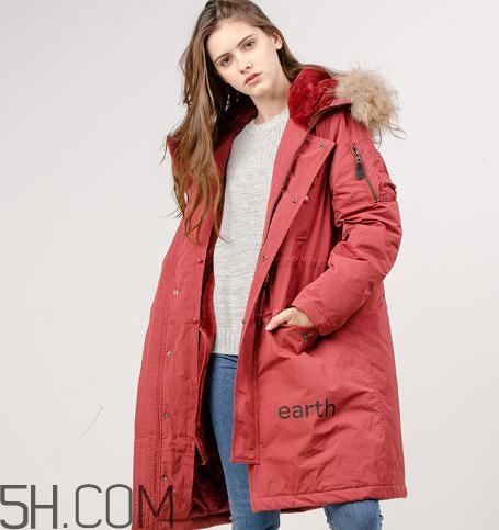 moussy的衣服怎么樣？moussy的外套很大嗎？