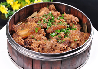 粉蒸肉五花肉怎么腌制？做粉蒸肉的肉要去皮嗎