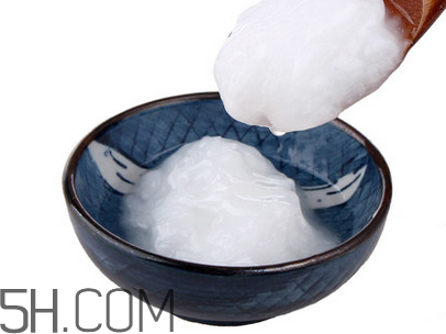 護(hù)發(fā)精油需要洗嗎？椰子油護(hù)發(fā)怎么用？