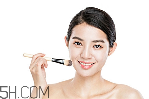 烤瓷牙為什么會出臭味？烤瓷牙為什么那么貴？
