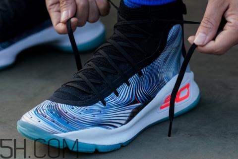 under armour curry 4實(shí)戰(zhàn)測(cè)評(píng)怎么樣？