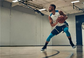 under armour curry 4實(shí)戰(zhàn)測(cè)評(píng)怎么樣？