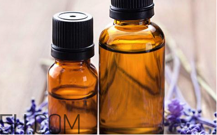 油性發(fā)質(zhì)能用精油護(hù)發(fā)嗎？薰衣草精油能預(yù)防頭發(fā)分叉嗎？